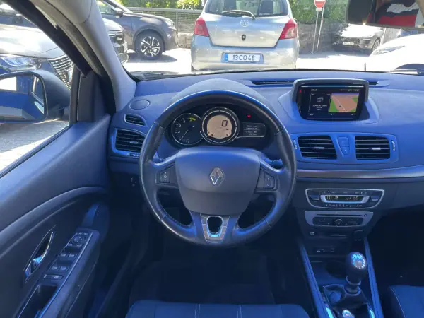 Renault Mégane 2014 - 7995 EUR, 191366 km - AUTO.MOTO.pt - 191366km - foto 3 de 27