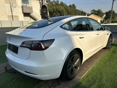 Tesla Model 3 2019 - 24900 EUR, 170000 km - 170000km - foto 14 de 49