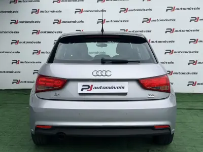 Audi A1 Sportback 2015 - 13990 EUR, 101817 km - AUTO.MOTO.pt - 101817km - foto 8 de 10