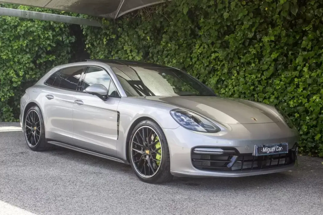 Porsche Panamera Sport Turismo 2017 - 61900 EUR, 160000 km - AUTO.MOTO.pt - 160000km - foto 1 de 22