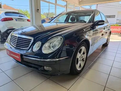Mercedes-Benz E 220 2003 - 6950 EUR, 378000 km - AUTO.MOTO.pt - 378000km - foto 5 de 38