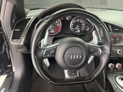 Audi R8 Spyder 2012 - 125000 EUR, 89245 km - AUTO.MOTO.pt - 89245km - foto 36 de 44
