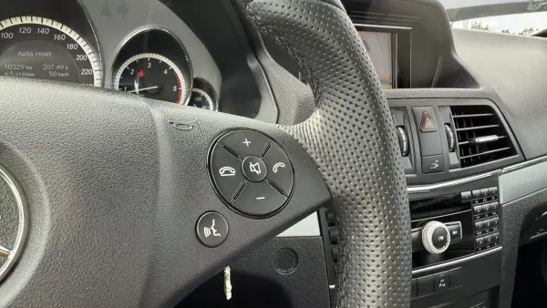 Mercedes-Benz E 250 2010 - 17000 EUR, 0 km - AUTO.MOTO.pt - foto 23 de 56