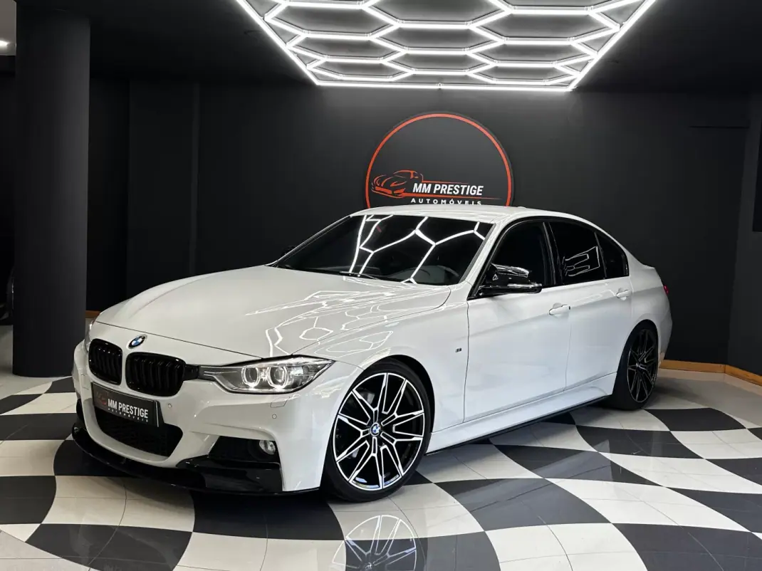 BMW 320 2014 - 18990 EUR, 218000 km - AUTO.MOTO.pt - 218000km - foto 16 de 44