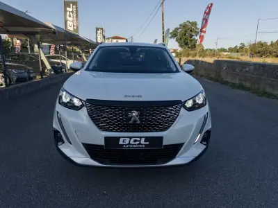 Peugeot 2008 2021 - 16990 EUR, 130000 km - 130000km - foto 12 de 45