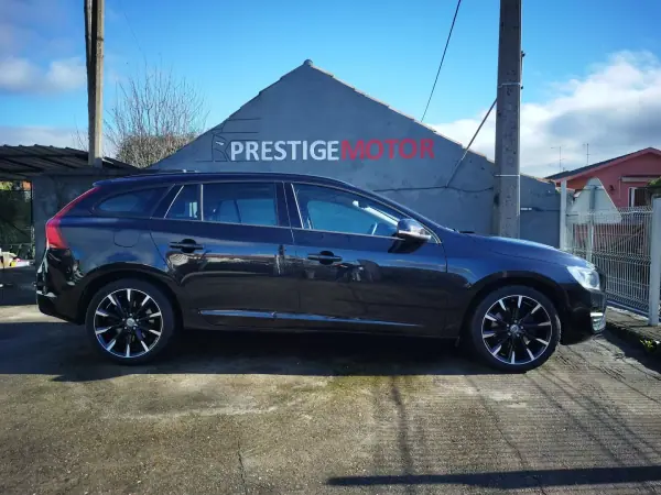 Volvo V60 2014 - 12900 EUR, 172000 km - AUTO.MOTO.pt - 172000km - foto 5 de 24