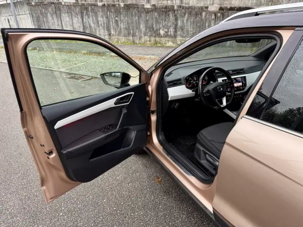 SEAT Arona 2018 - 18500 EUR, 136000 km - AUTO.MOTO.pt - 136000km - foto 13 de 28