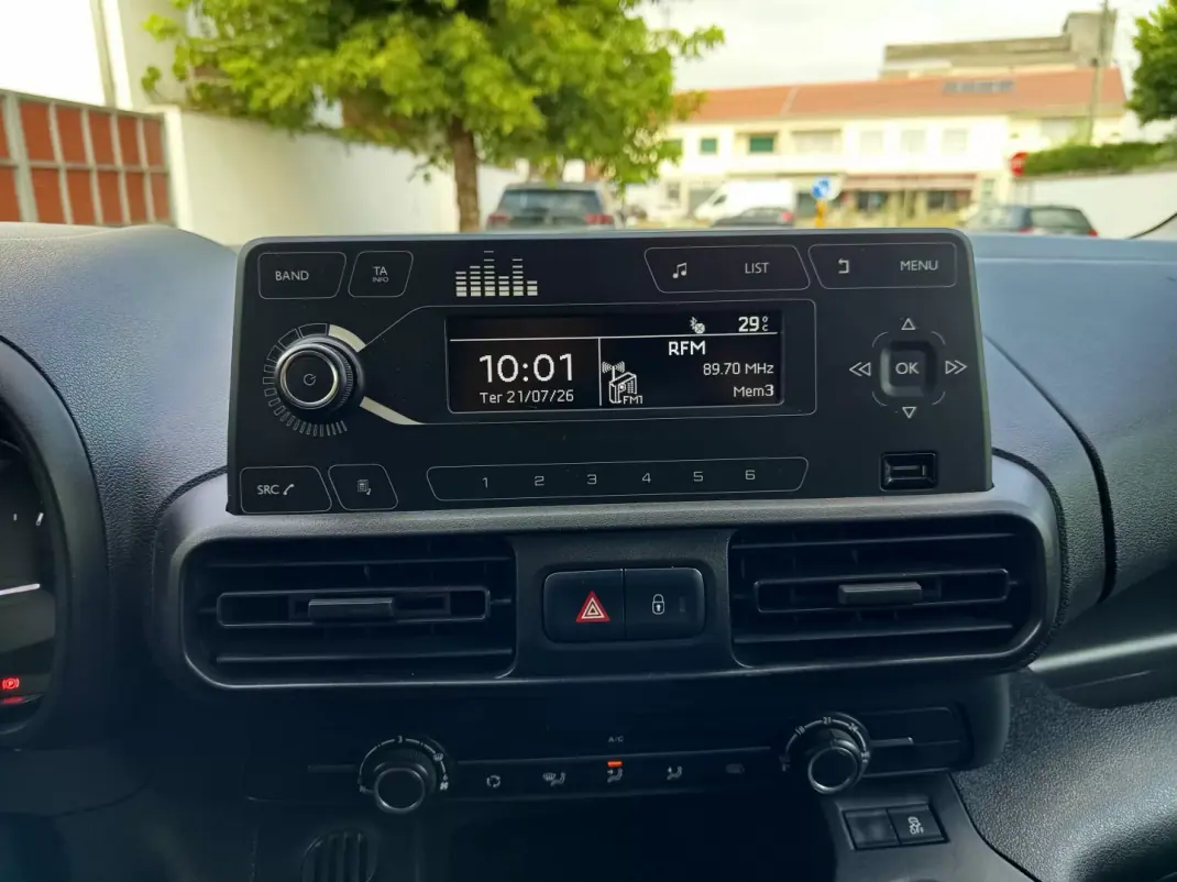Citroën Berlingo 2020 - 10990 EUR, 82194 km - 82194km - foto 16 de 18