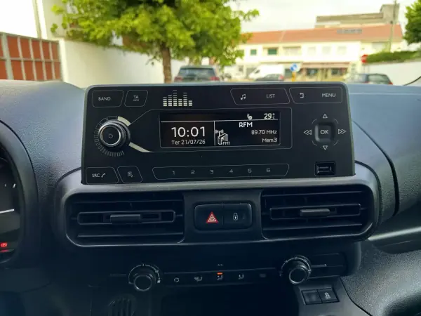 Citroën Berlingo 2020 - 10990 EUR, 82194 km - AUTO.MOTO.pt - 82194km - foto 16 de 18