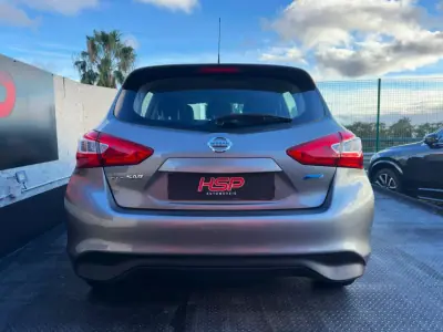 Nissan Pulsar 2015 — photo 5 of 9