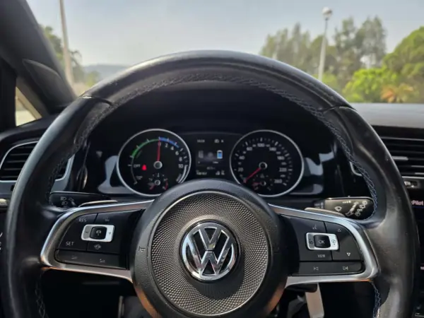 Volkswagen Golf 2020 - 21490 EUR, 148000 km - 148000km - foto 4 de 18