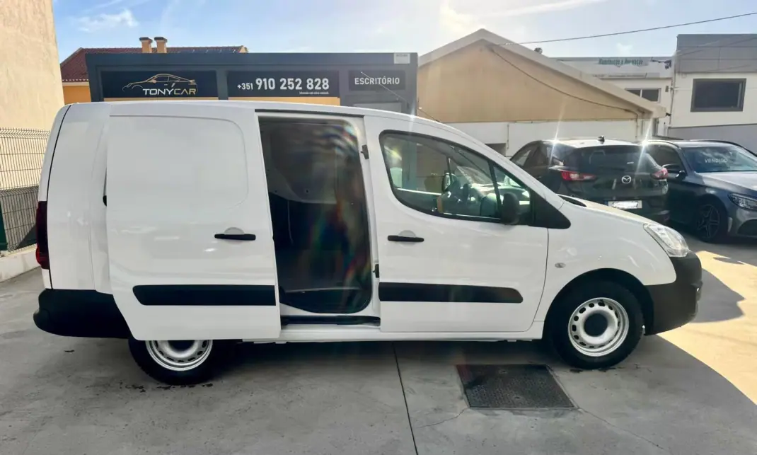 Peugeot 2016 - 13990 EUR, 189000 km - AUTO.MOTO.pt - 189000km - foto 12 de 18