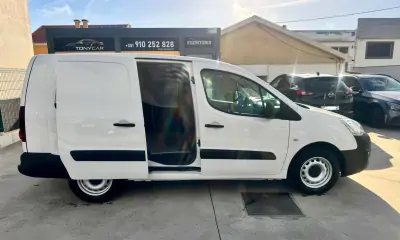 Peugeot 2016 - 13990 EUR, 189000 km - AUTO.MOTO.pt - 189000km - foto 12 de 18