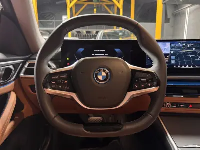 BMW i4 2024 - 44990 EUR, 14400 km - AUTO.MOTO.pt - 14400km - foto 12 de 25