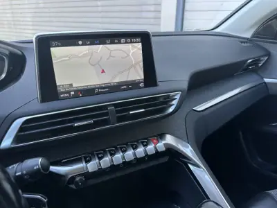 Peugeot 3008 2018 - 14900 EUR, 240000 km - 240000km - foto 31 de 62