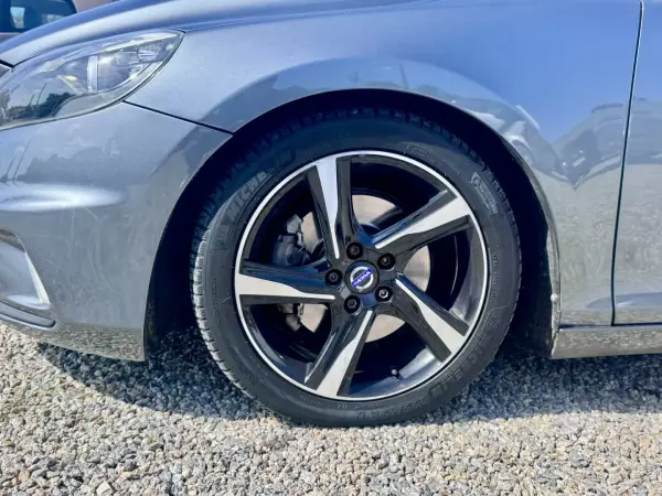 Volvo V40 2014 - 13990 EUR, 191000 km - AUTO.MOTO.pt - 191000km - foto 2 de 25