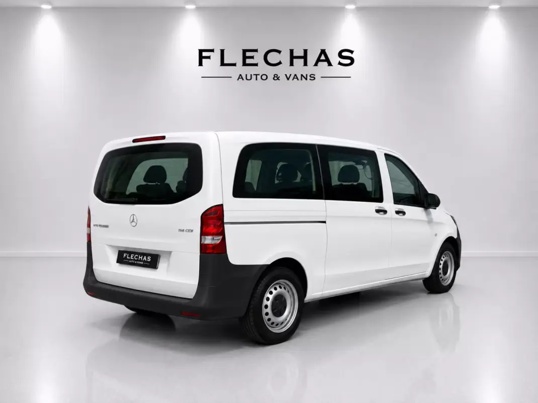 Mercedes-Benz Vito Tourer 2017 - 25000 EUR, 176000 km - AUTO.MOTO.pt - 176000km - foto 2 de 12