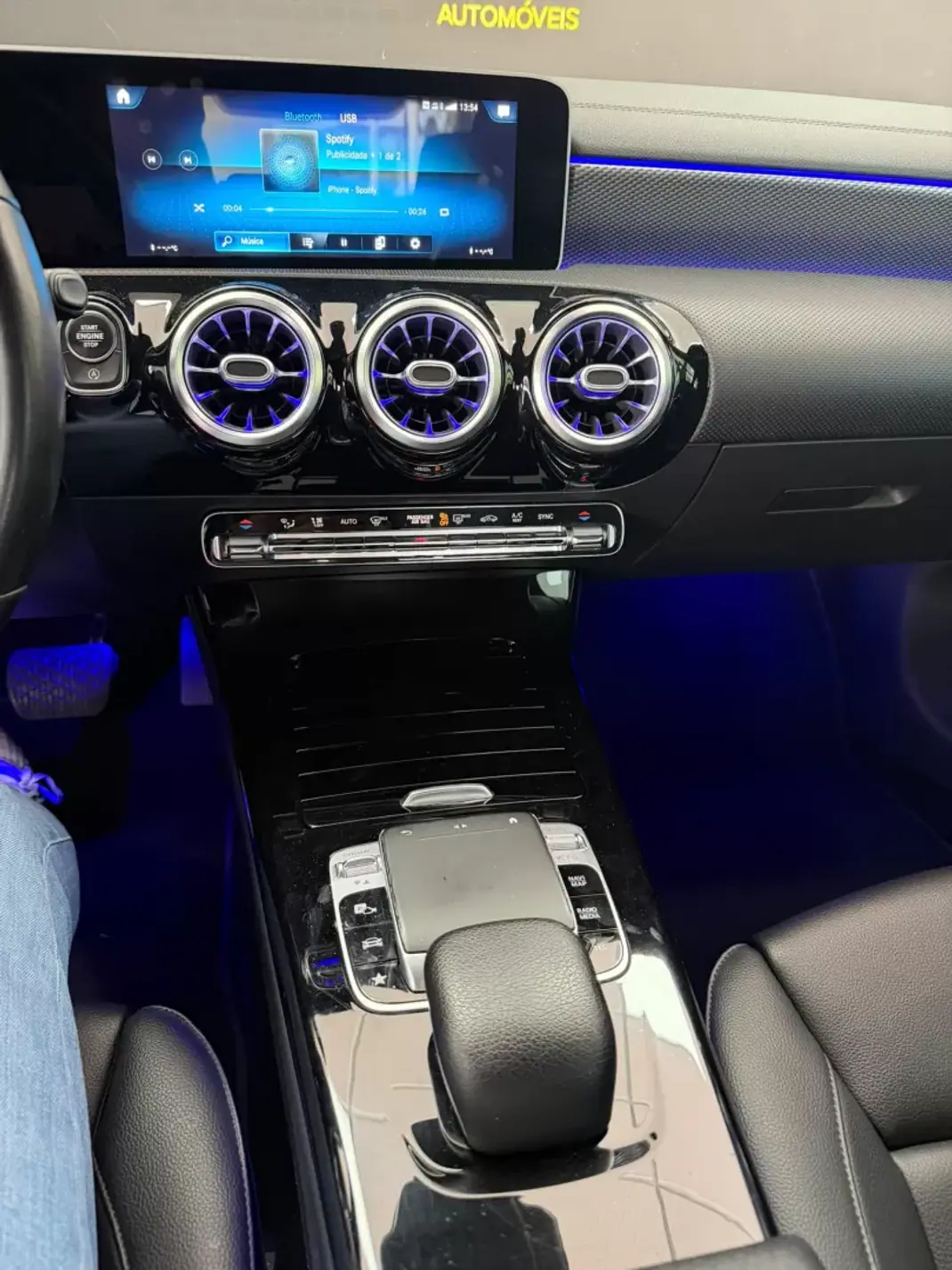 Mercedes-Benz CLA 180 2019 - 32000 EUR, 172639 km - AUTO.MOTO.pt - 172639km - foto 17 de 32