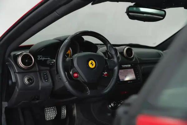 Ferrari California 2010 - 114950 EUR, 60515 km - AUTO.MOTO.pt - 60515km - foto 27 de 37