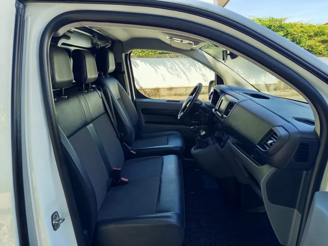 Citroën Jumpy 2021 - 14990 EUR, 122200 km - 122200km - foto 11 de 19