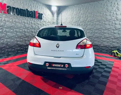 Renault Mégane 2012 - 10990 EUR, 243460 km - AUTO.MOTO.pt - 243460km - foto 5 de 21