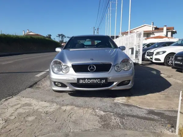 Mercedes-Benz C 180 2003 - 7000 EUR, 173500 km - AUTO.MOTO.pt - 173500km - foto 5 de 32