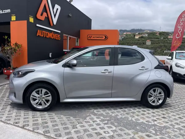 Toyota Yaris 2024 - 23500 EUR, 63319 km - AUTO.MOTO.pt - 63319km - foto 4 de 12