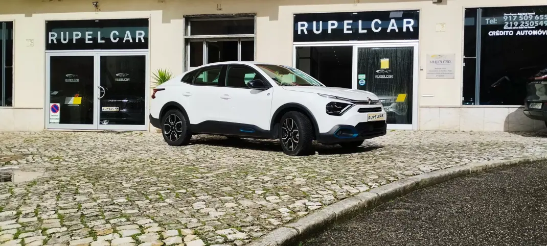 Citroën e-C4 X 2023 - 22500 EUR, 9760 km - AUTO.MOTO.pt - 9760km - foto 11 de 29