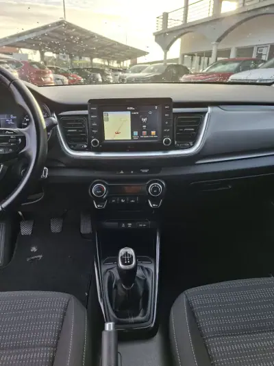 Kia Stonic 2018 - 12850 EUR, 45000 km - AUTO.MOTO.pt - 45000km - foto 16 de 29
