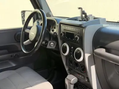 Jeep Wrangler Unlimited 2008 - 33900 EUR, 186047 km - AUTO.MOTO.pt - 186047km - foto 8 de 15