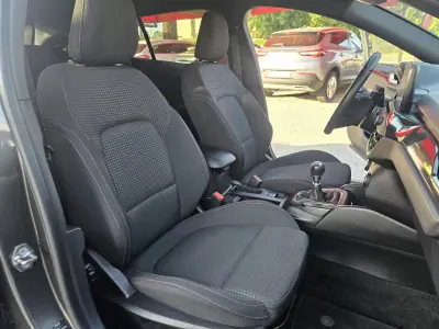 Ford Focus SW 2019 - 13800 EUR, 115000 km - AUTO.MOTO.pt - 115000km - foto 13 de 54