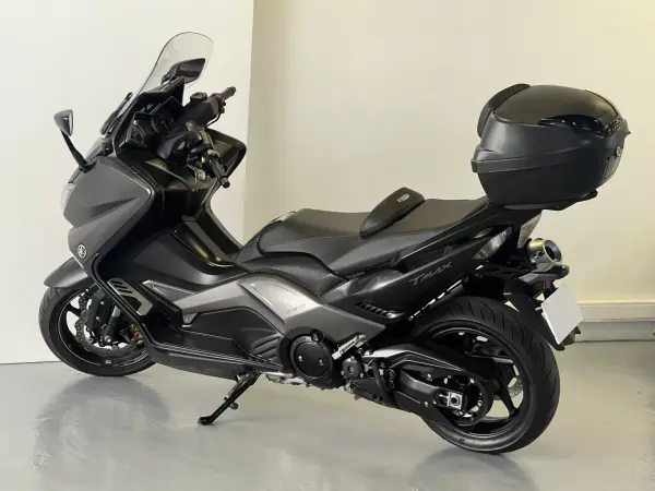 Yamaha TMAX 2015 - 8990 EUR, 25000 km - AUTO.MOTO.pt - 25000km - foto 5 de 26