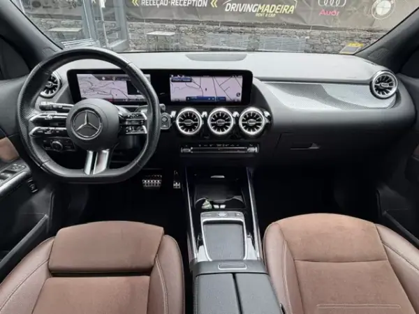 Mercedes-Benz GLA 180 2024 - 47900 EUR, 51250 km - AUTO.MOTO.pt - 51250km - foto 10 de 12