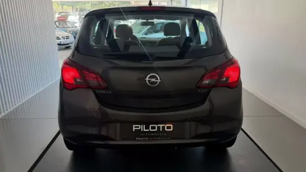 Opel Corsa 2015 - 7990 EUR, 146945 km - 146945km - foto 6 de 19