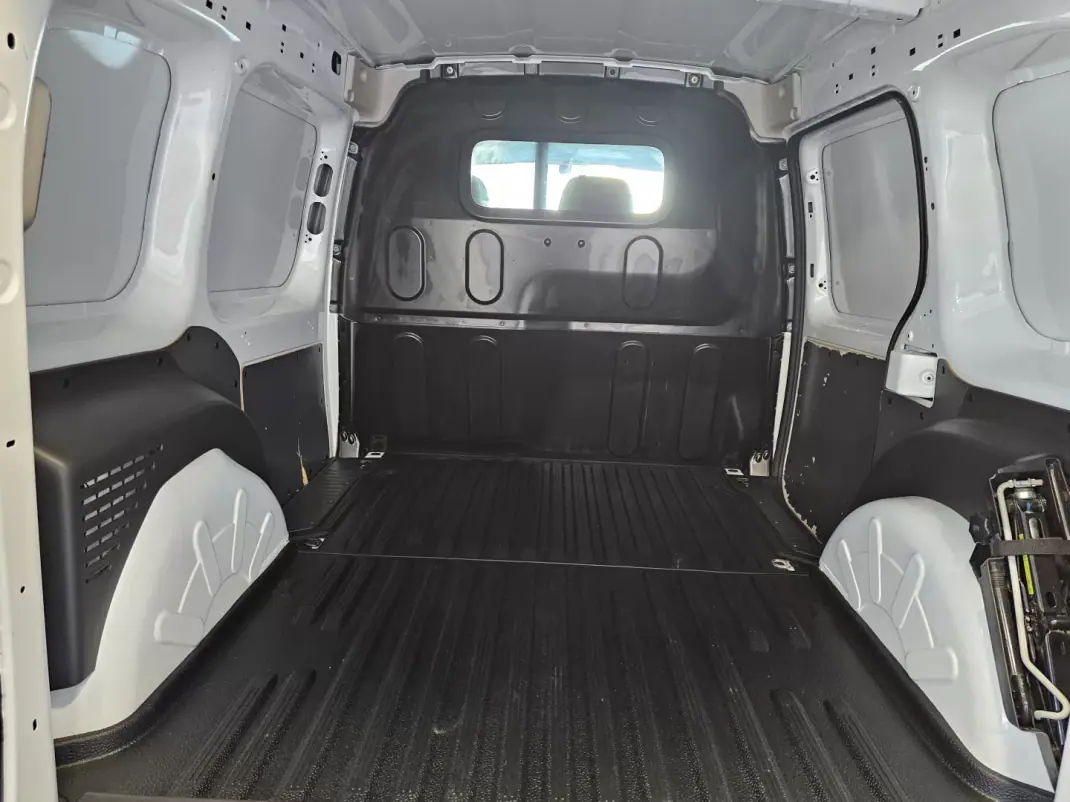 Renault Kangoo 2018 - 11750 EUR, 89756 km - 89756km - foto 15 de 15