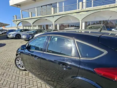 Ford Focus 2018 - 9850 EUR, 109500 km - AUTO.MOTO.pt - 109500km - foto 10 de 26