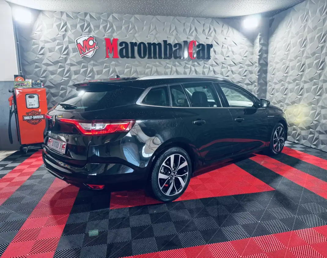 Renault Mégane Sport Tourer 2018 - 15990 EUR, 148529 km - 148529km - foto 6 de 36