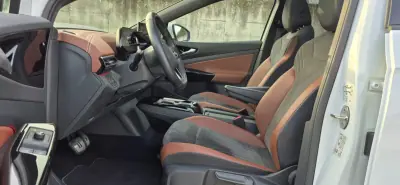 Volkswagen ID.5 2023 - 35750 EUR, 57000 km - AUTO.MOTO.pt - 57000km - foto 6 de 28