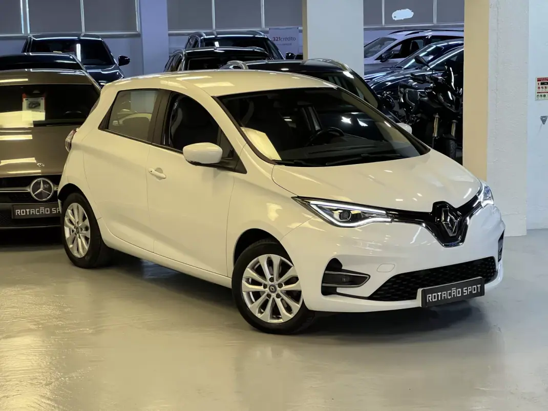 Renault Zoe 2020 - 15990 EUR, 67000 km - 67000km - foto 11 de 32