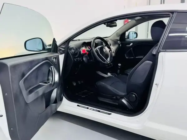 Alfa Romeo MiTo 2016 - 8950 EUR, 104000 km - AUTO.MOTO.pt - 104000km - foto 21 de 55