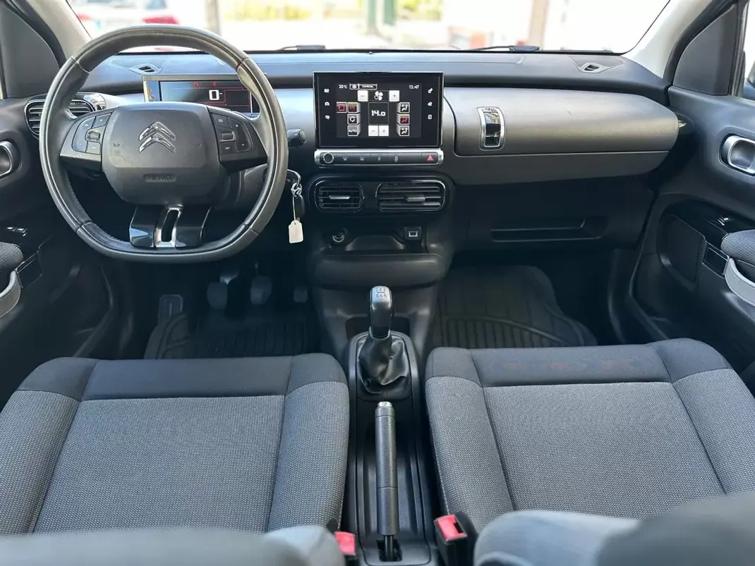 Citroën C4 Cactus 2018 - 9870 EUR, 89500 km - AUTO.MOTO.pt - 89500km - foto 33 de 47