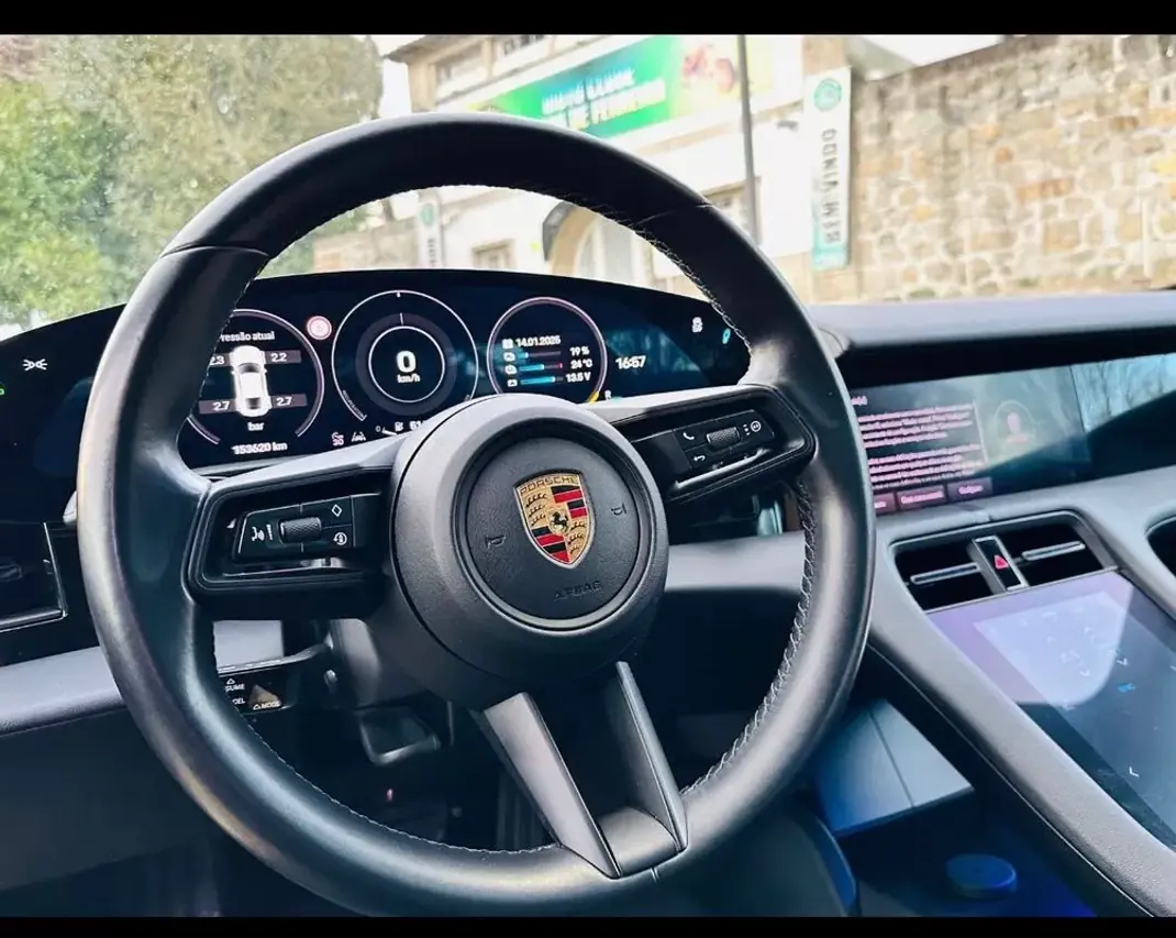 Porsche Taycan 2021 - 53950 EUR, 156280 km - AUTO.MOTO.pt - 156280km - foto 13 de 27