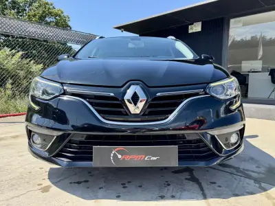 Renault Mégane Sport Tourer 2019 - 10999 EUR, 149000 km - 149000km - foto 2 de 22