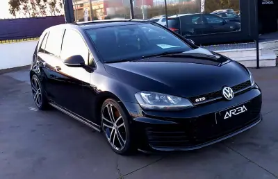 Volkswagen Golf 2014 - 18900 EUR, 168243 km - AUTO.MOTO.pt - 168243km - foto 2 de 13