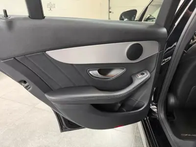 Mercedes-Benz C 180 2019 - 24990 EUR, 210000 km - AUTO.MOTO.pt - 210000km - foto 16 de 29