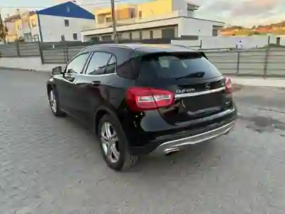 Mercedes-Benz GLA 220 2015 - 17000 EUR, 197000 km - AUTO.MOTO.pt - 197000km - foto 5 de 11