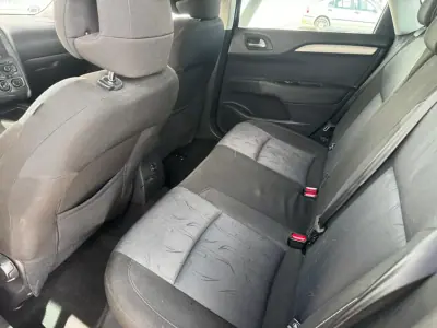 Citroën C4 2012 - 8500 EUR, 275000 km - 275000km - foto 10 de 11