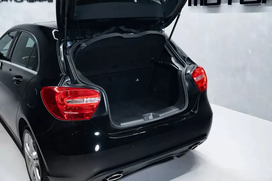 Mercedes-Benz A 180 2015 - 16950 EUR, 81000 km - AUTO.MOTO.pt - 81000km - foto 11 de 36