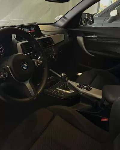 BMW 116 2018 - 18450 EUR, 214000 km - AUTO.MOTO.pt - 214000km - foto 10 de 20