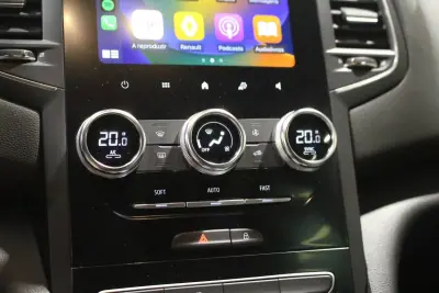 Renault Mégane Sport Tourer 2022 - 16250 EUR, 167000 km - AUTO.MOTO.pt - 167000km - foto 30 de 32